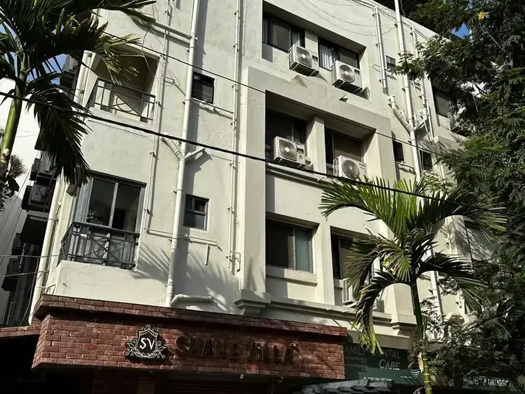 Vardhaman Hospital building, Valsad