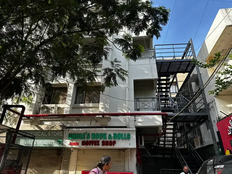 Street view of Vardhaman Hospital, Valsad